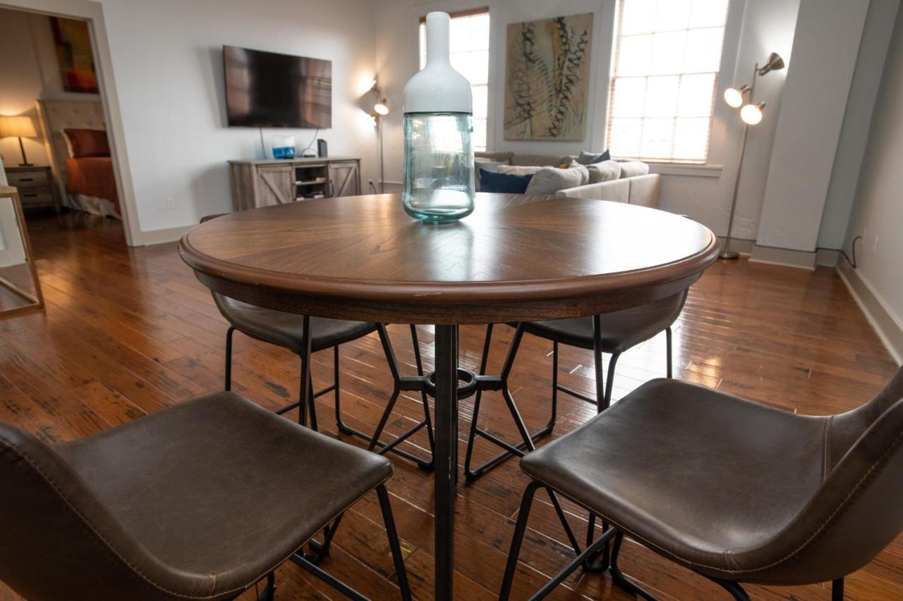 New French Quarter Delight 13 Apartment *