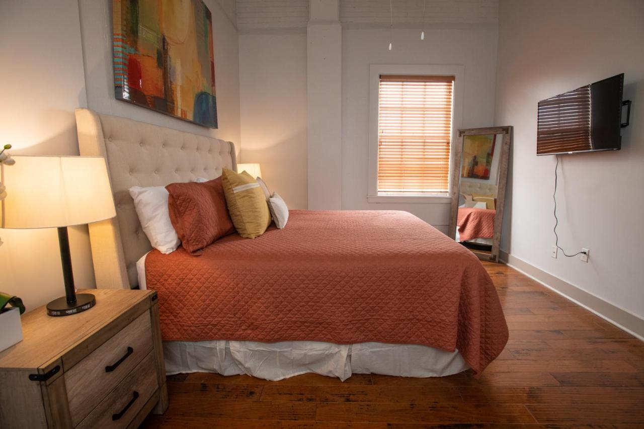 Apartment New French Quarter Delight 13 New Orleans
