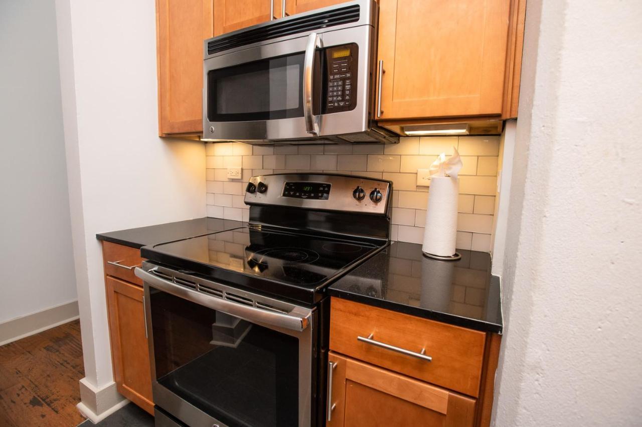 Apartment New French Quarter Delight 13